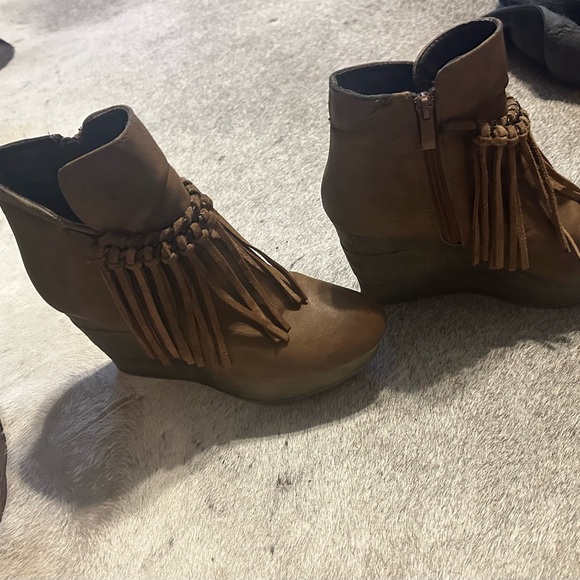 Brown fringe booties - Picture 4 of 4